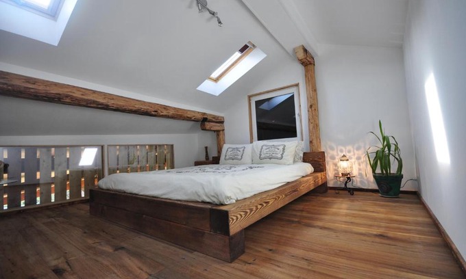 Matten bei Interlaken Apartment | Family-Friendly Jungfrau Views Apartment with Scenic Vistas