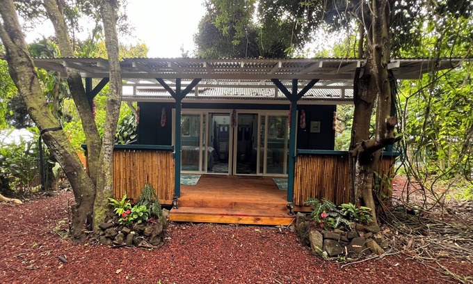 Kealakekua Cabin | Jungle Cabin with private bathrooms TA-154-746-2656-01