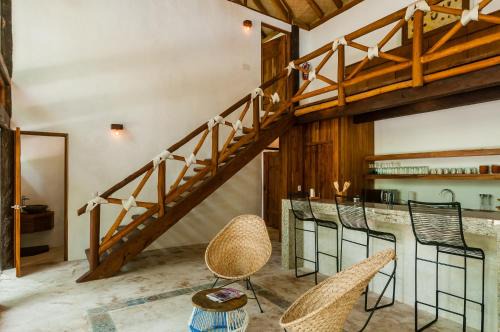 Chemuyil Villa | Relaxing Jungle Chic Villa with Pool & Hot Tub in Chemuyil
