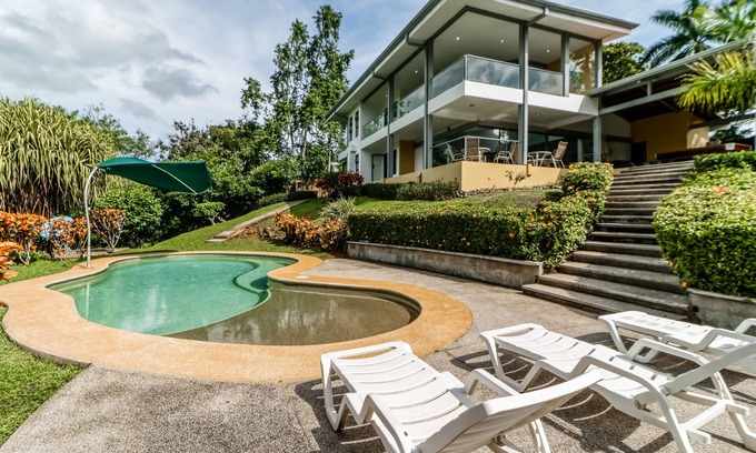 Tarcoles House | Pet-Friendly Retreat with Ocean Views & Private Pool
