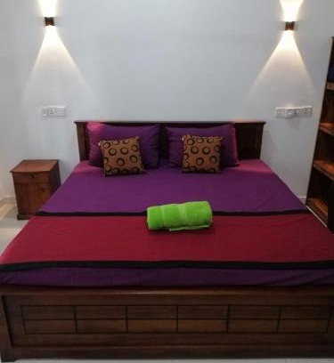 Unawatuna Apartment | Discover Jungle House: Oceanfront Retreat with Pet-Friendly Perks