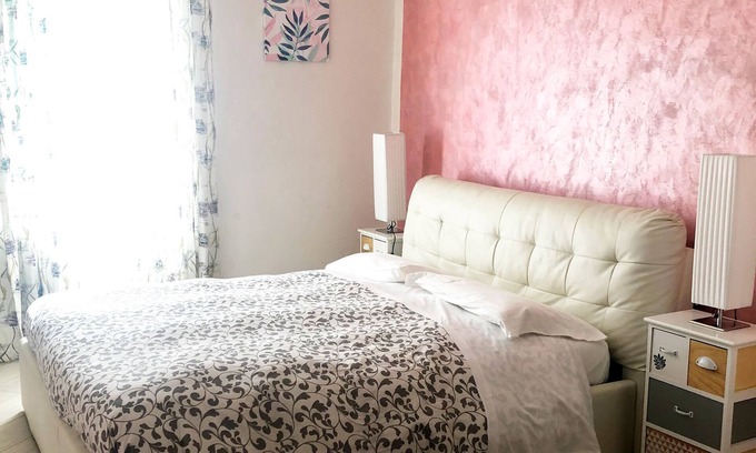 Quartiere di Porta Crucifera Apartment | Pet-Friendly Junior Suite at Corso Italia 114 Awaits You