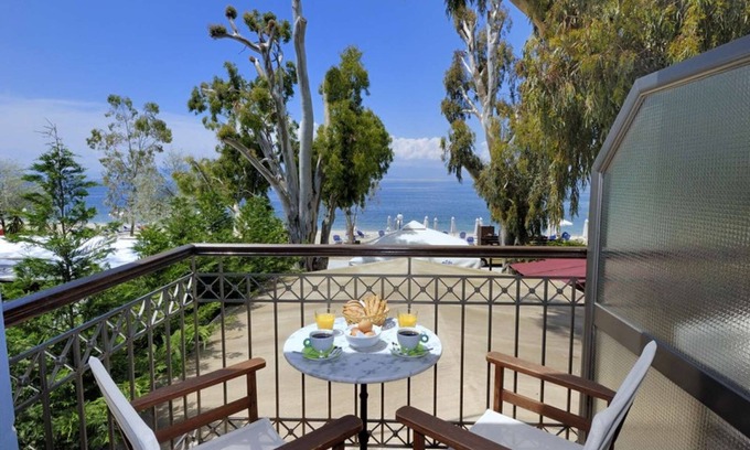 Kala Nera House | Cozy Junior Suite for 2 Adults + Child with Sea View