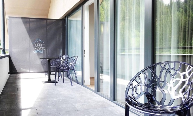 Damuels Apartment | Elegant Junior Suite with Spa & Family-Friendly Amenities