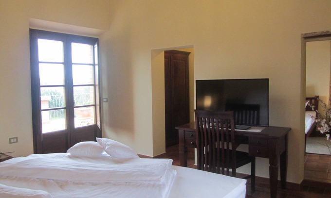 Sassetta Apartment | Cozy Junior Suite with Terrace & Pet-Friendly Amenities
