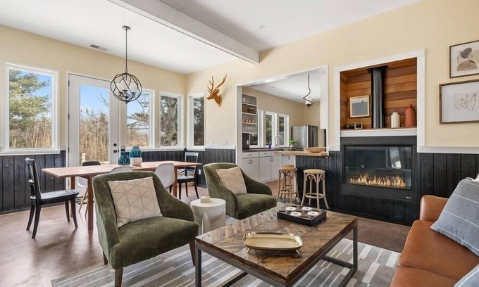 Harbert House | Inviting Bungalow with Hot Tub & EV Charger, Steps from Beach