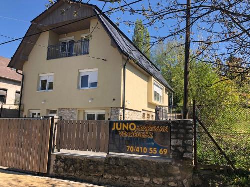 Miskolc-Tapolca House | Discover Juno Apartman Vendégház: Family-Friendly Retreat