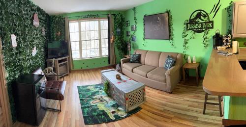 Hancock Apartment | Must-See Jurassic Dino Suite with Private Pool for 4