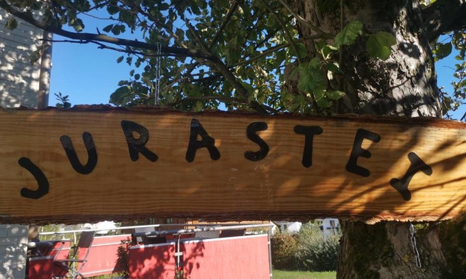 Wiedlisbach Bed & Breakfast | Family-Friendly Getaway at Jurastei 16 - Rated 9/10