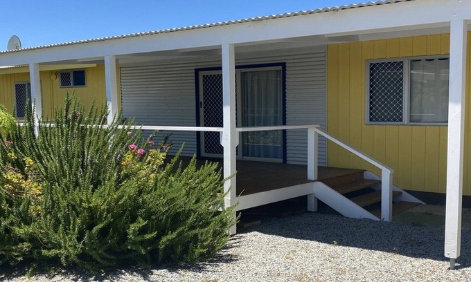 Jurien Bay House | Inviting Jurien Bay View Bungalows with Oceanfront Amenities