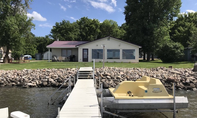 Windsor Cabin | Perfect Getaway at Dakota View Cabin Near Lake Traverse