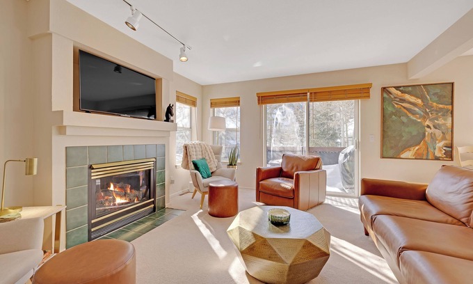 Frisco House | Conveniently Located Near Frisco Main St and the Marina
