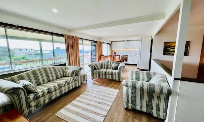 Waterhouse House | Pet-Friendly Oceanfront Escape at Just A Glimpse Shack