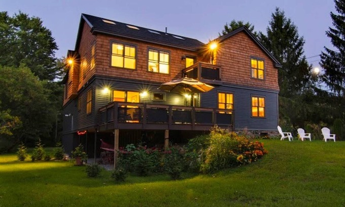 Stockbridge House | Beautiful Retreat 11 Acres from Downtown Stockbridge