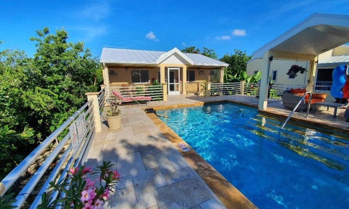 Little Cayman Villa | Relaxing Retreat at Just Chillin in Little Cayman