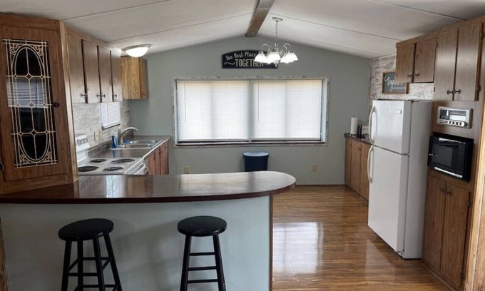 Annapolis House | Pet-Friendly Spring Street Cabin #2 with Family Amenities