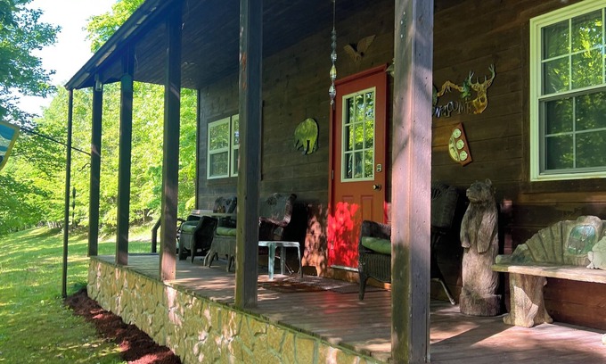 Horner Cabin | Convenient Stay Near Stonewall Jackson Lake Resort