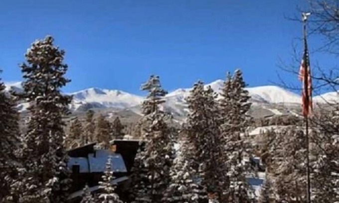 Weisshorn House | Convenient Location: Steps from Main Street and Gondola