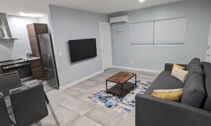 Nokomis Condo | Beachside Retreat: Guest Rated 9.8 with Spa & Breakfast