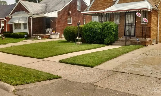 Detroit House | Pack Your Suitcase for a Family-Friendly Getaway!