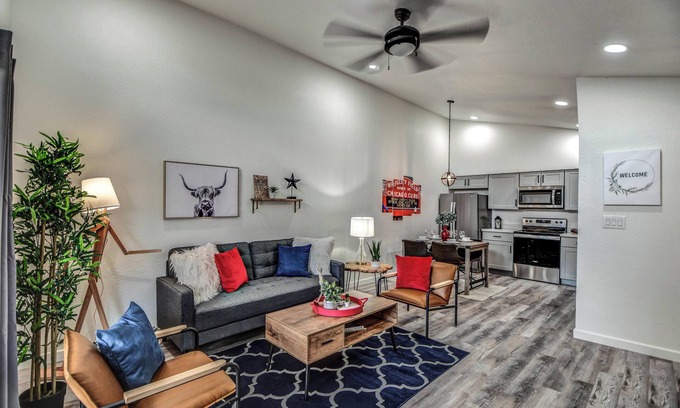 Mesa Grande House | New Townhouse Retreat with Patio & Ocean View Awaits!