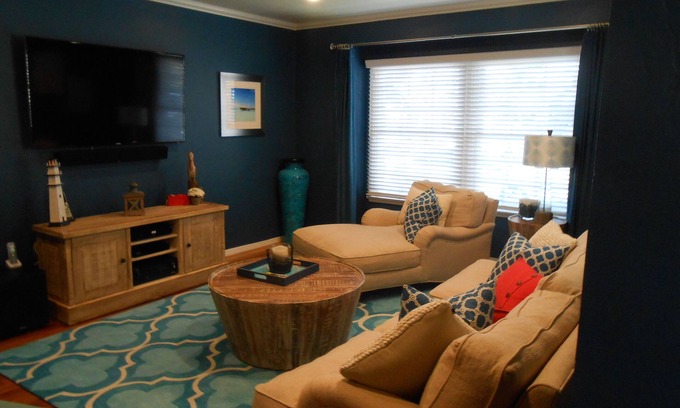 Old Towne House | Beachfront Retreat: Exceptional Stay with Ocean Views