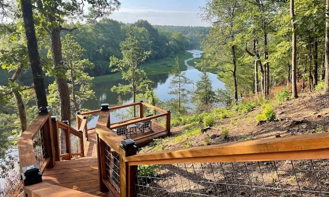Octavia Cabin | Romantic Riverfront Cabin with Hot Tub & Exceptional Reviews