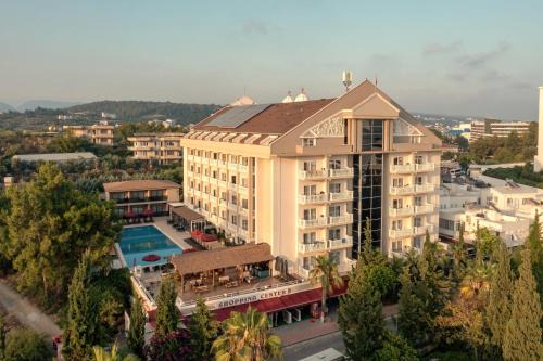 Okurcalar Hotel | Discover Justiniano Theodora Resort with Private Beach Access