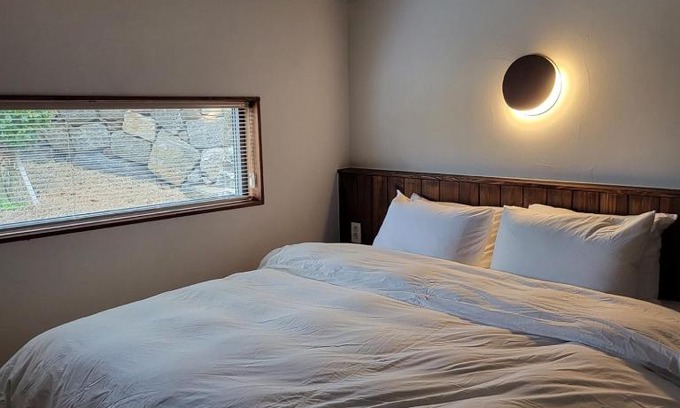 Hallim House | Experience Oceanfront Bliss at Juwoldam - 4-Star Retreat