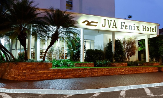 Cazeca Hotel | Comfortable JVA Fenix Hotel with Family-Friendly Amenities