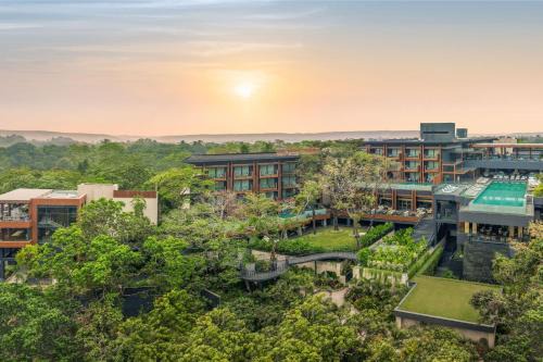 Vagator Hotel | Indulge at JW Marriott Goa: Oceanfront Spa & Pool Retreat