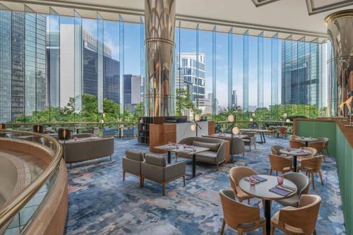 Admiralty Hotel | Elegant Stay at JW Marriott Hotel Hong Kong with Ocean Views