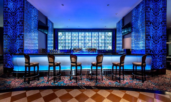 East Kuningan Hotel | Elegant JW Marriott Hotel Jakarta with Pool and Spa Amenities
