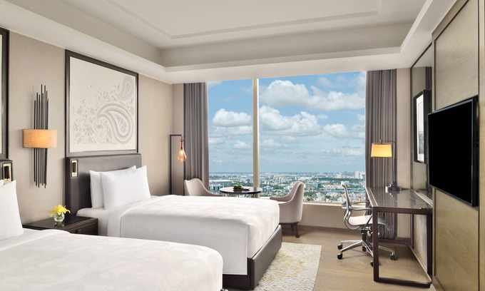 Tangra Hotel | Experience the JW Marriott Hotel Kolkata: 5-Star Elegance