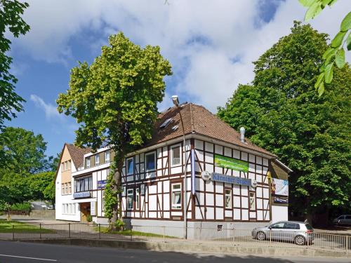 Konigslutter am Elm Hotel | Guest Rated Kärntner Stub'n: Pet-Friendly Comfort Awaits
