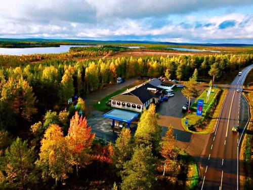 Rovaniemi Bed & Breakfast | Inviting Käyrämön Keidas: Pet-Friendly Stay with Hot Tub