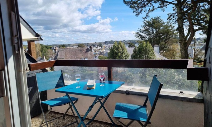 La Trinite-sur-Mer Apartment | Discover Kérisper Duplex: 10/10 Rated, Steps from the Port