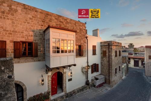 Rhodes Old Town Hotel | Unforgettable Stays at Kókkini Porta Rossa - 5 Star Excellence
