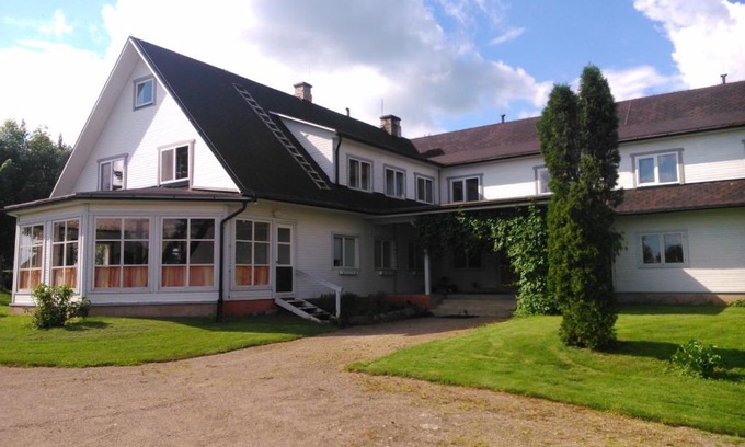 Riuma House | Discover Kõrgemäe Turismitalu: Pet-Friendly Retreat