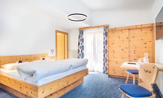 Galtur House | Beautiful Köcks Bed & Breakfast with Oceanfront Views