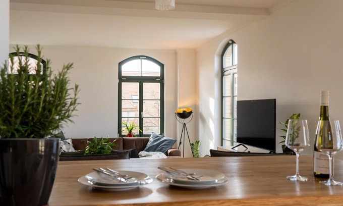 Mockern Apartment | Discover König Albert Residenz: Family-Friendly Retreat