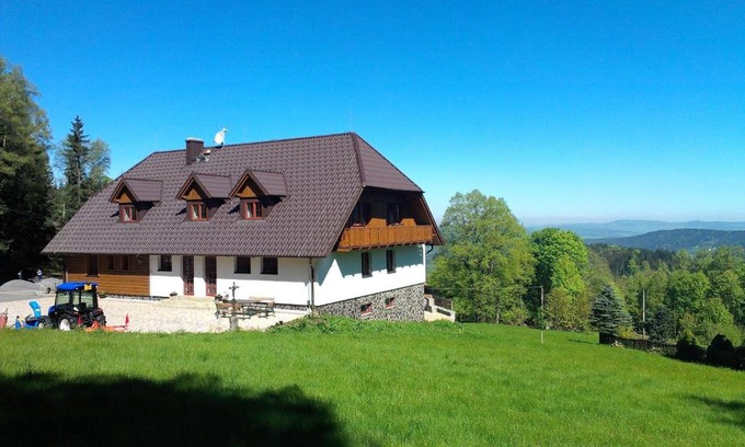 Hojsova Straz House | Cozy König-in: Pet-Friendly Stay with Oceanfront Views