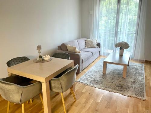Old Town Apartment | Top-Rated Küüni Guest Apartment: Pet and Child Friendly Stay