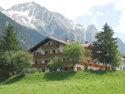 Rasun Anterselva Apartment | Discover Kühlerhof: Oceanfront Retreat with Great Amenities