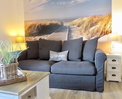 Groemitz Apartment | Oceanfront Küstenliebe Grömitz: Pet-Friendly Getaway