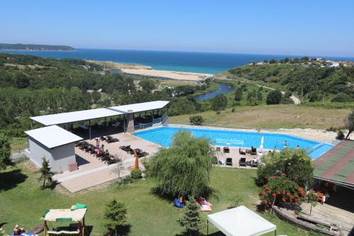 Kiyikoy Hotel | Discover Kıyıköy Resort Hotel with Pool and Family Amenities