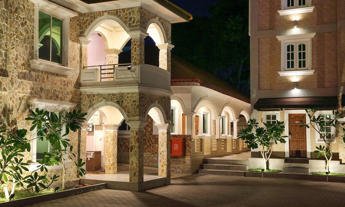 Mayangone Hotel | Cozy K.C Residence: Family-Friendly Stay with Breakfast