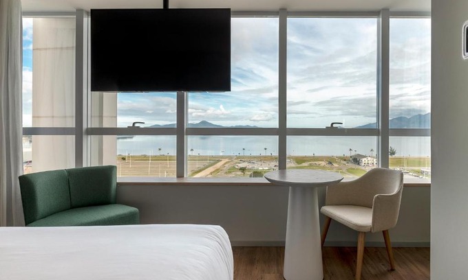 Campinas Hotel | Relaxing Stay at K-Platz Hotel with Ocean Views & Breakfast