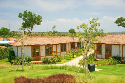 Phan Thiet Resort | Relax at K-Town Resort Phan Thiet with Pool and Spa