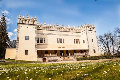 Fricovce Hotel | Pet-Friendly Retreat at Kaštieľ Fričovce - Rated 8/10